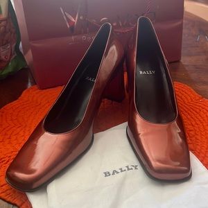 Brand New Never Worn Bally Pumps Size 10…40 1/2 European